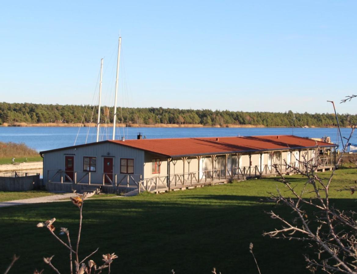 Valleviken Hotell Bagian luar foto
